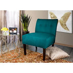 Fauteuil d'appoint capitonné à structure métallique, assise semi-ferme rembourrée, pour salon.