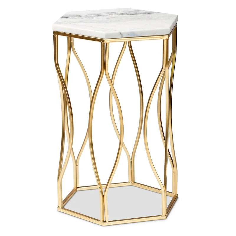 Table d'appoint moderne hexagonale avec plateau en marbre, base en métal ajouré au design géométrique, hauteur 53 cm, entièrement assemblée