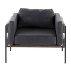 Fauteuil d'appoint rustique, assise rembourrée, piètement en métal, accents de panneaux de bois, salon