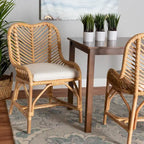 Chaise de salle à manger bohème faite à la main en rotin naturel avec coussin, piètement croisé, entièrement assemblée