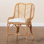 Chaise de salle à manger bohème faite à la main en rotin naturel avec coussin, piètement croisé, entièrement assemblée