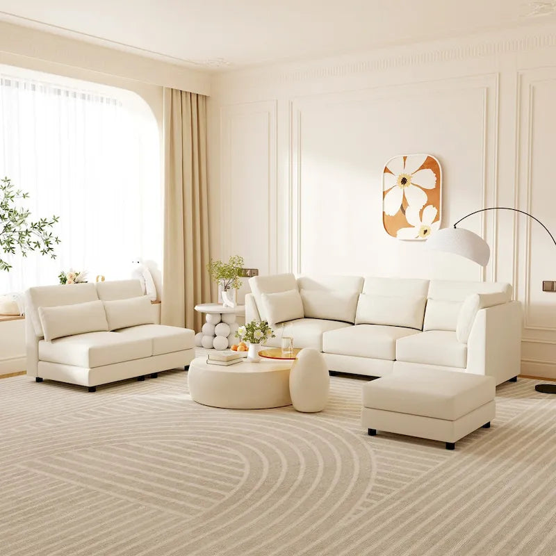 Table basse en marbre avec bordure dorée glamour, pièce maîtresse de luxe, accent de salon
