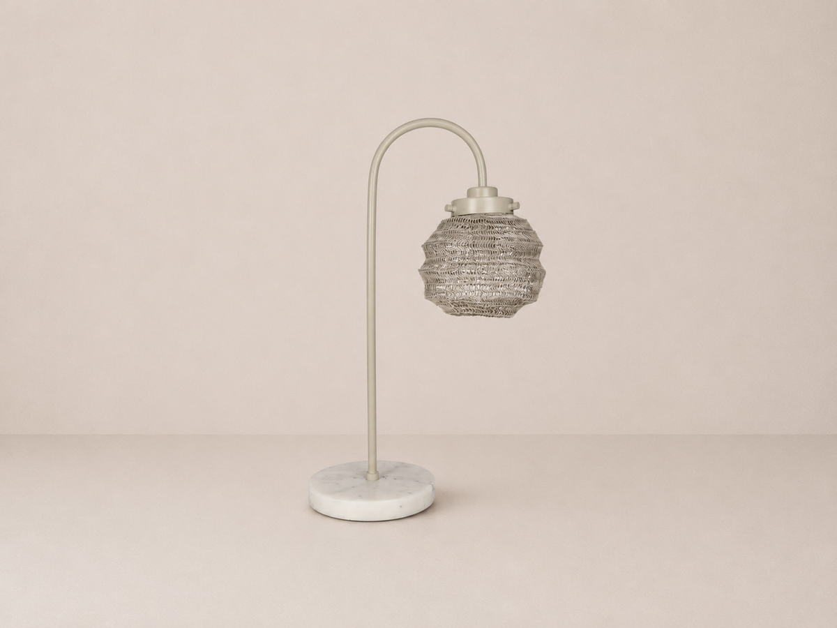 Lampe de chevet en maille d'acier naturelle