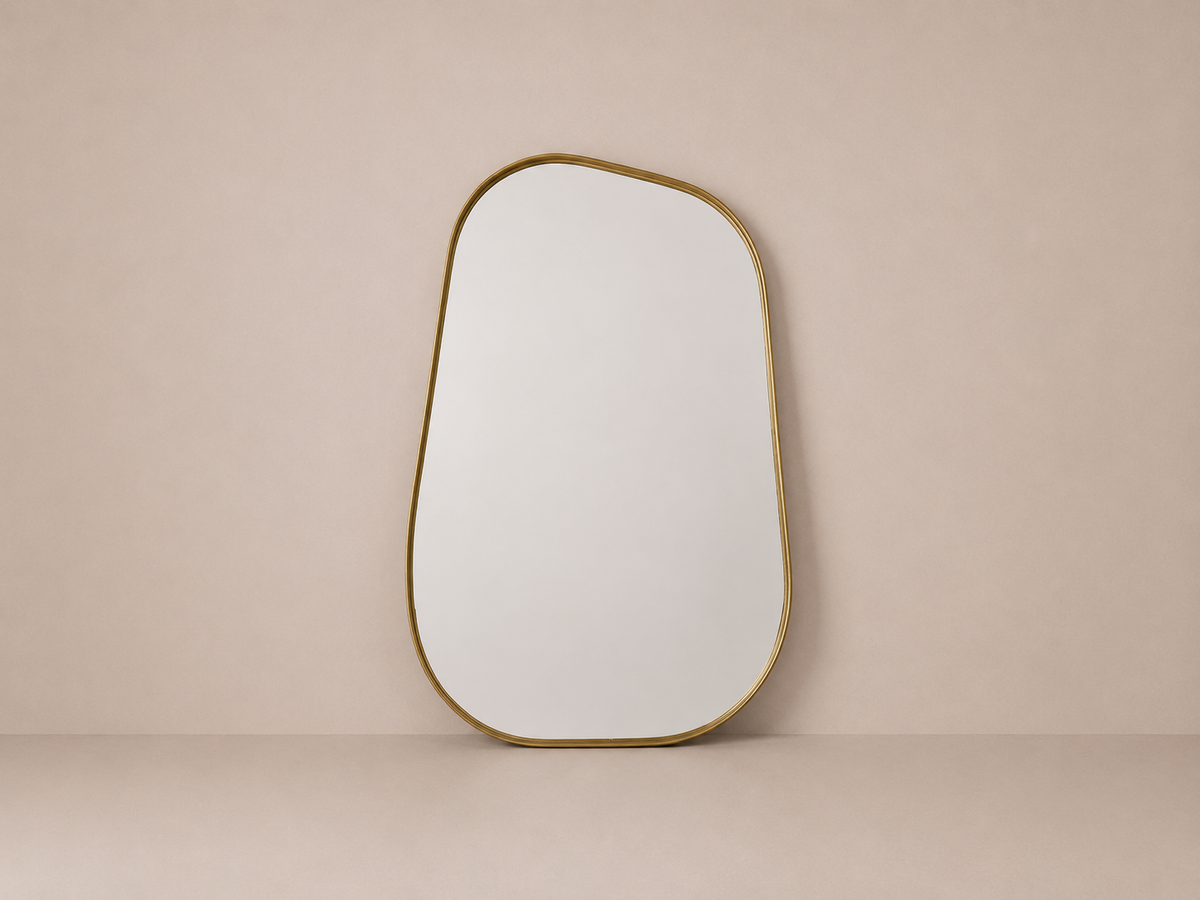 Miroir mural aux formes libres