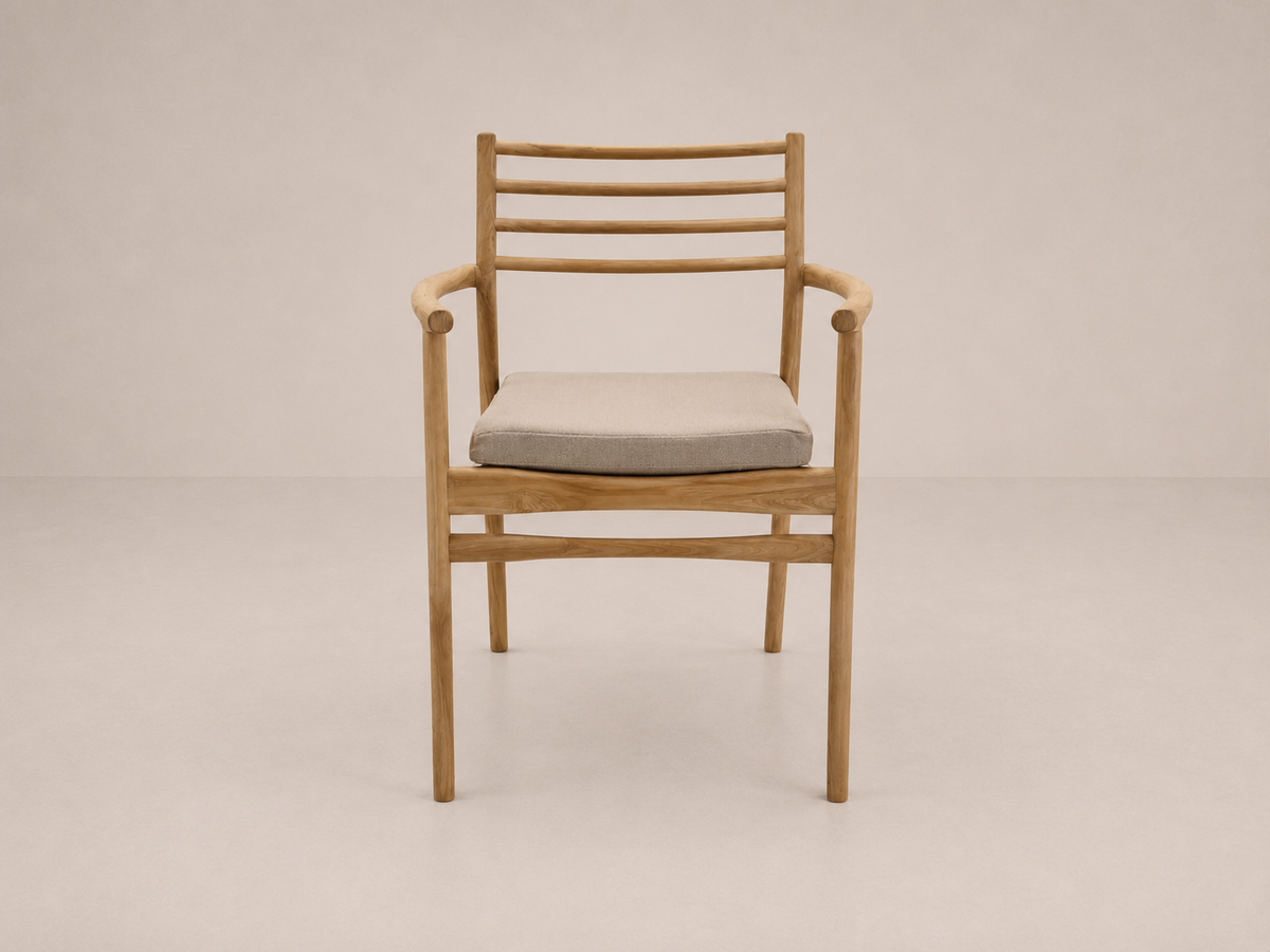 Chaise de salle à manger d'extérieur en teck avec coussin