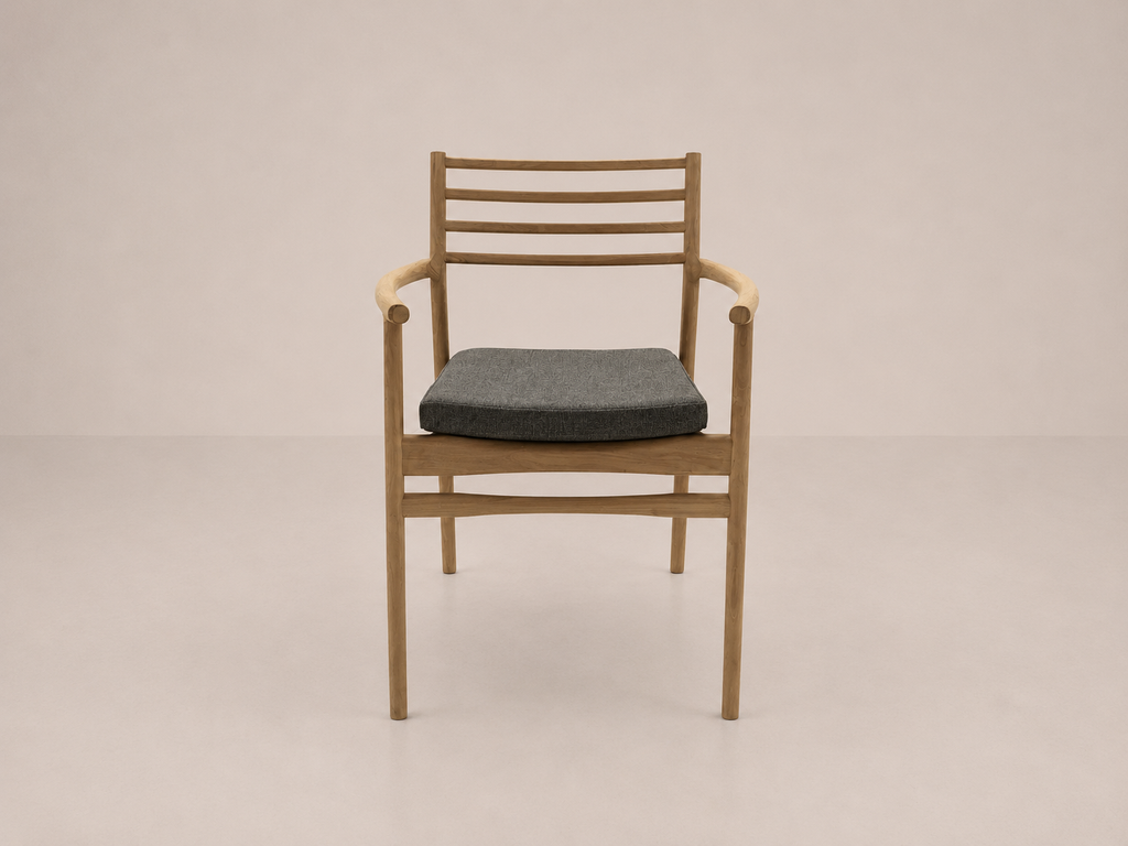 Chaise de salle à manger d'extérieur en teck avec coussin