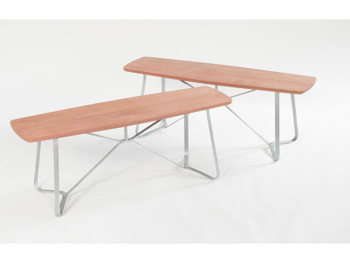 Banc en bois et acier