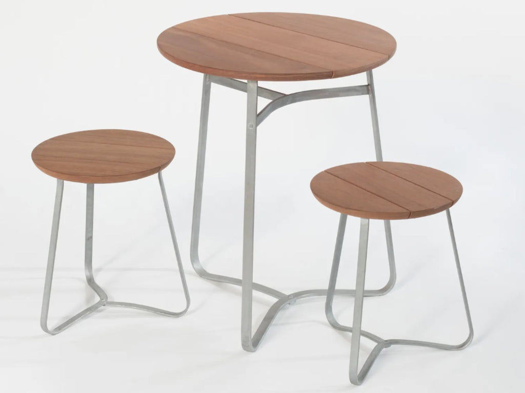 Table à manger en bois et acier