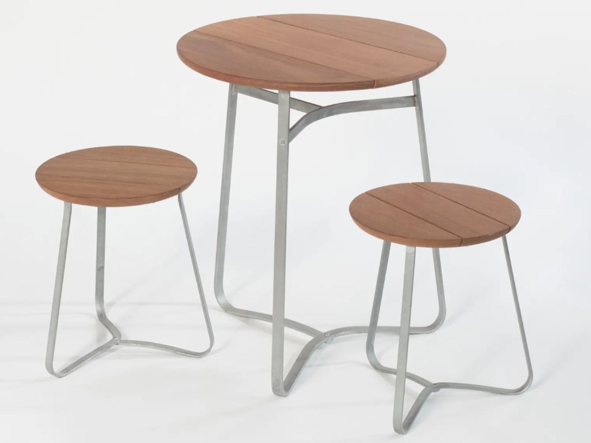 Table à manger en bois et acier